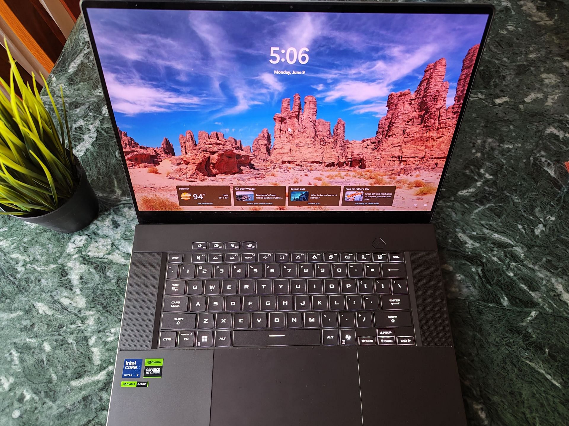 The Zephyrus G16 bundles a vibrant 16-inch OLED display (Image via Sportskeeda)